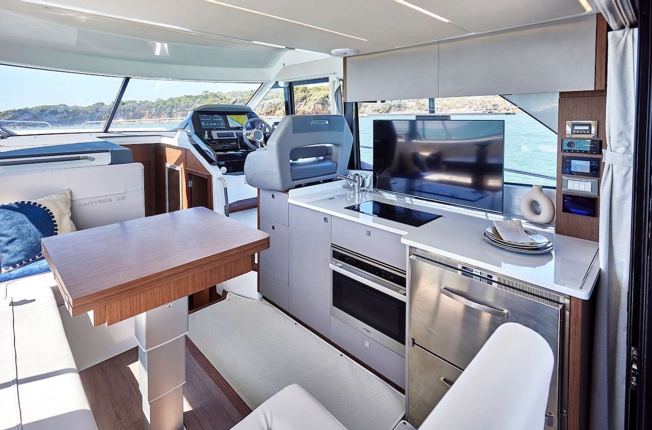 Beneteau Antares 12-1