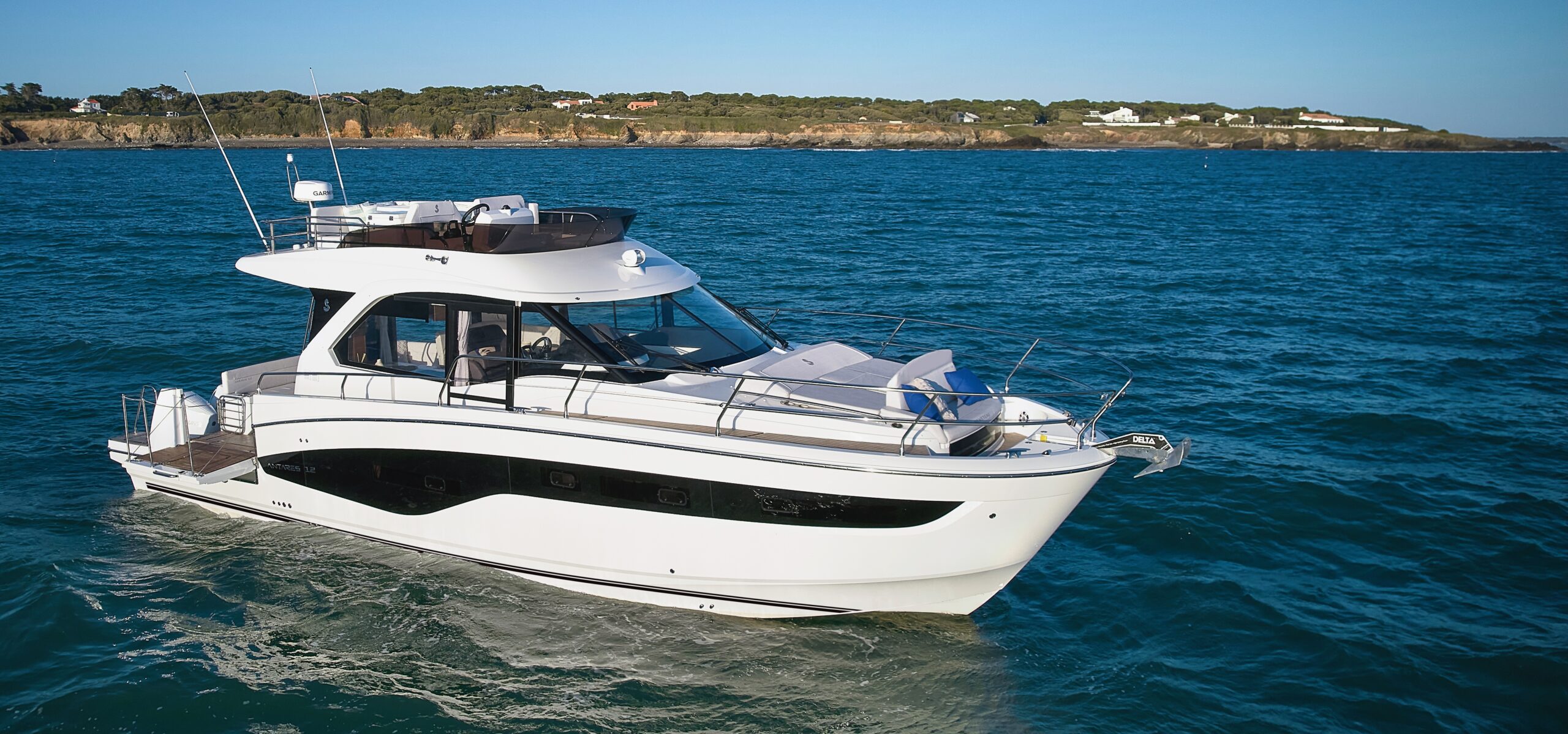 Beneteau Antares 12